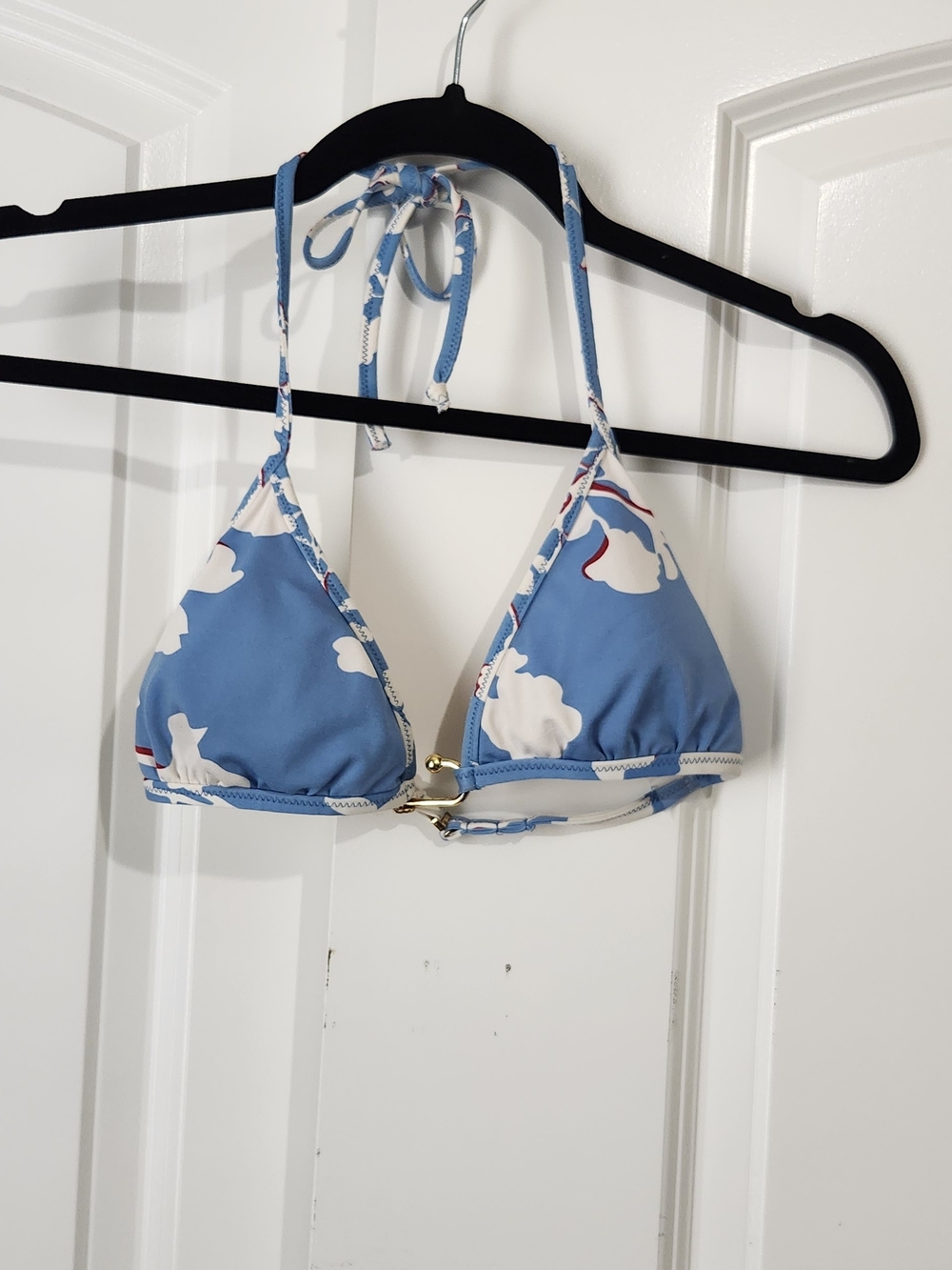 💣 5/$25 BCBGMaxAzria Light Blue and White Floral Print Bikini Top